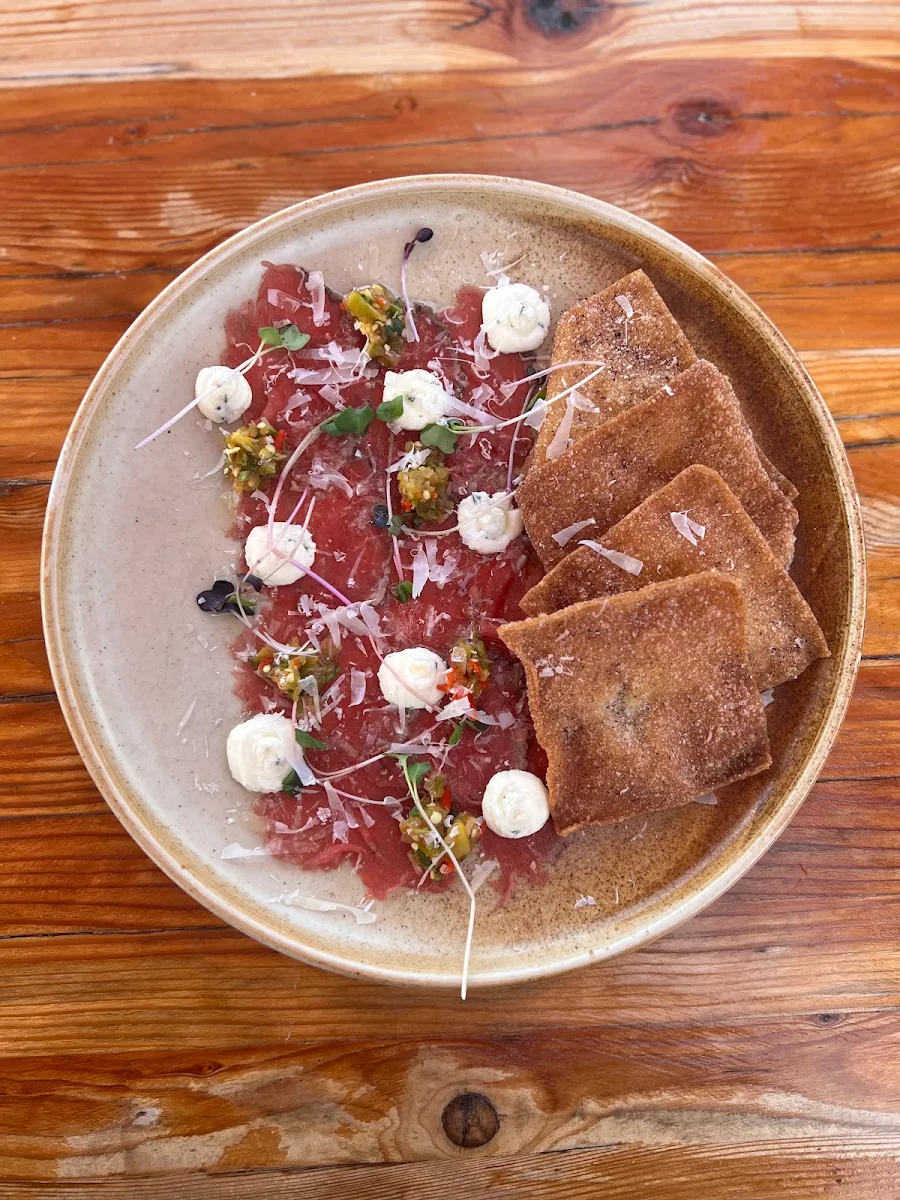 Smoked Duck Carpaccio, Socialē