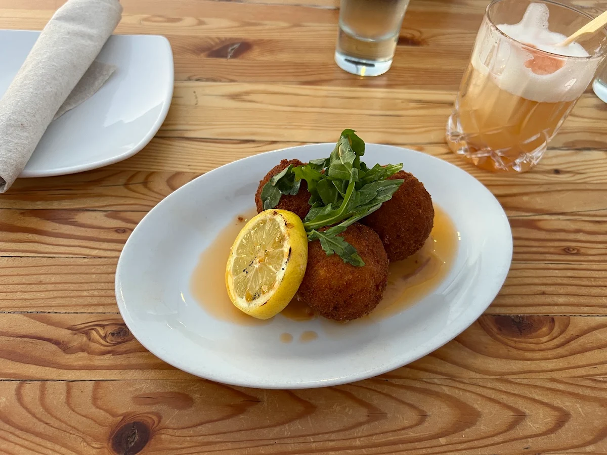 Villa Rosa Arancini, Socialē