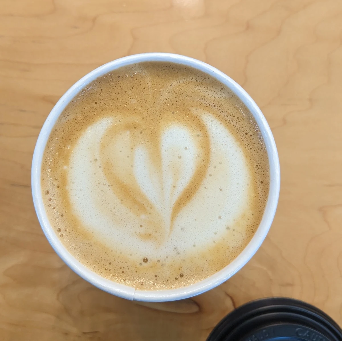 Oat Milk Latte w Vanilla Syrup