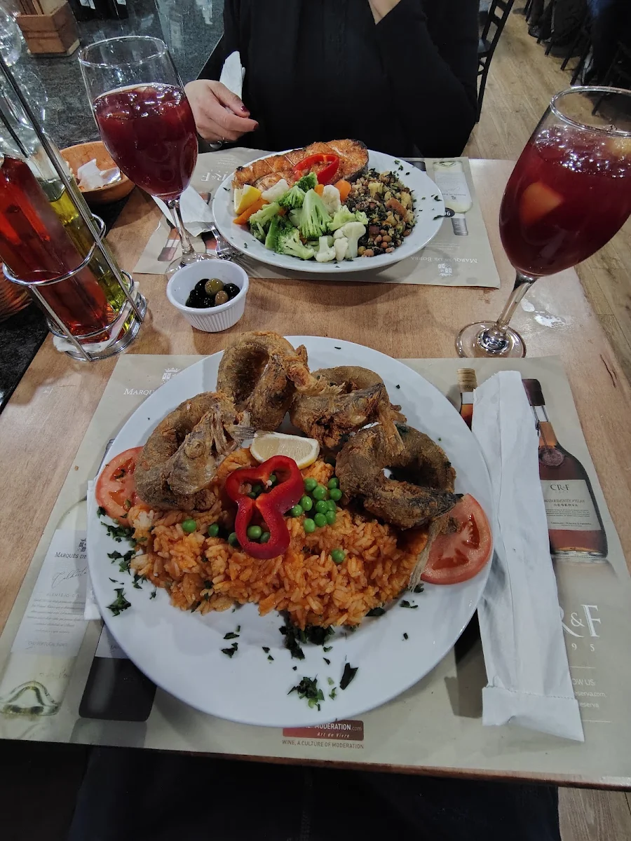 Small Whiting Fish and Tomato Rice
