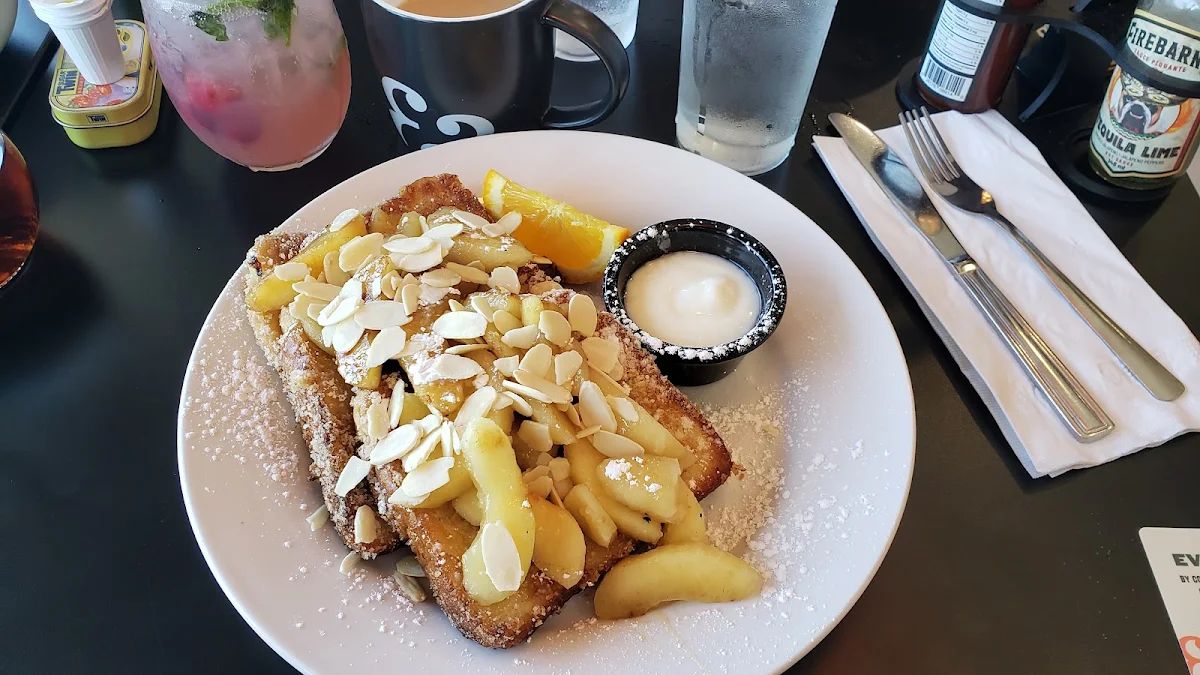 Crispy French Toast And Caramelized Apples Pain Doré Croustillant & Pommes Caramel, Ben & Florentine
