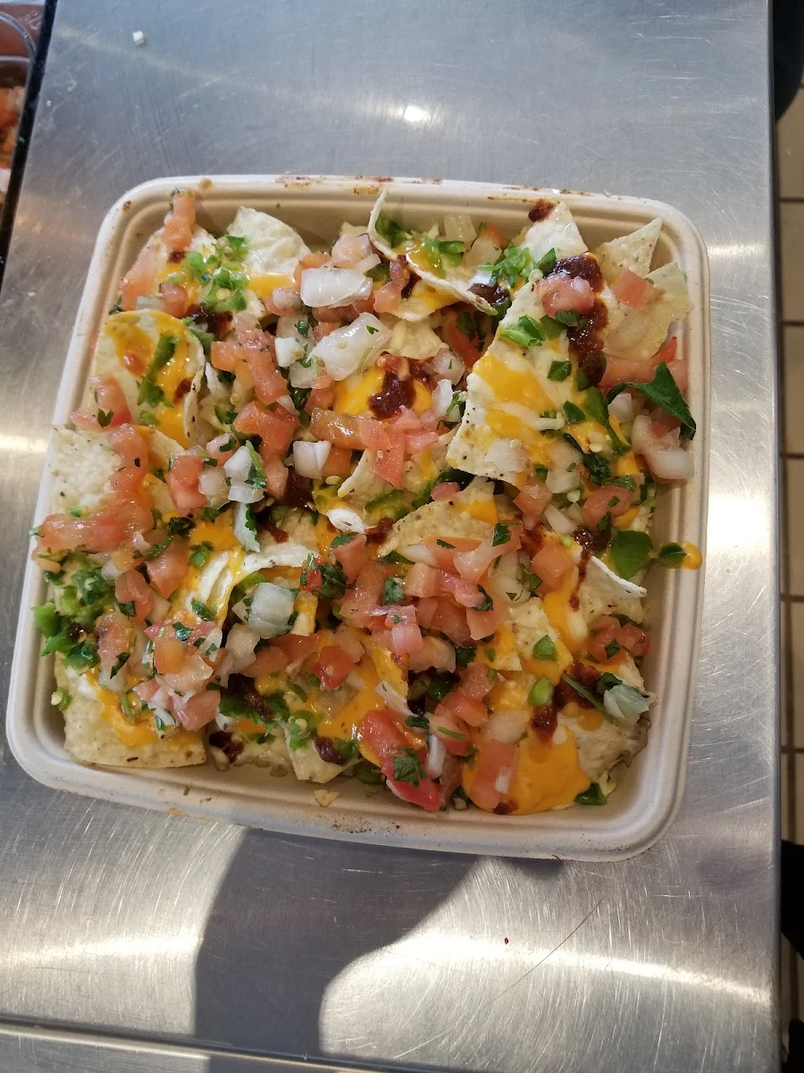 Loaded Nachos Nachos Tout Garnis, Mucho Burrito Fresh Mexican Grill