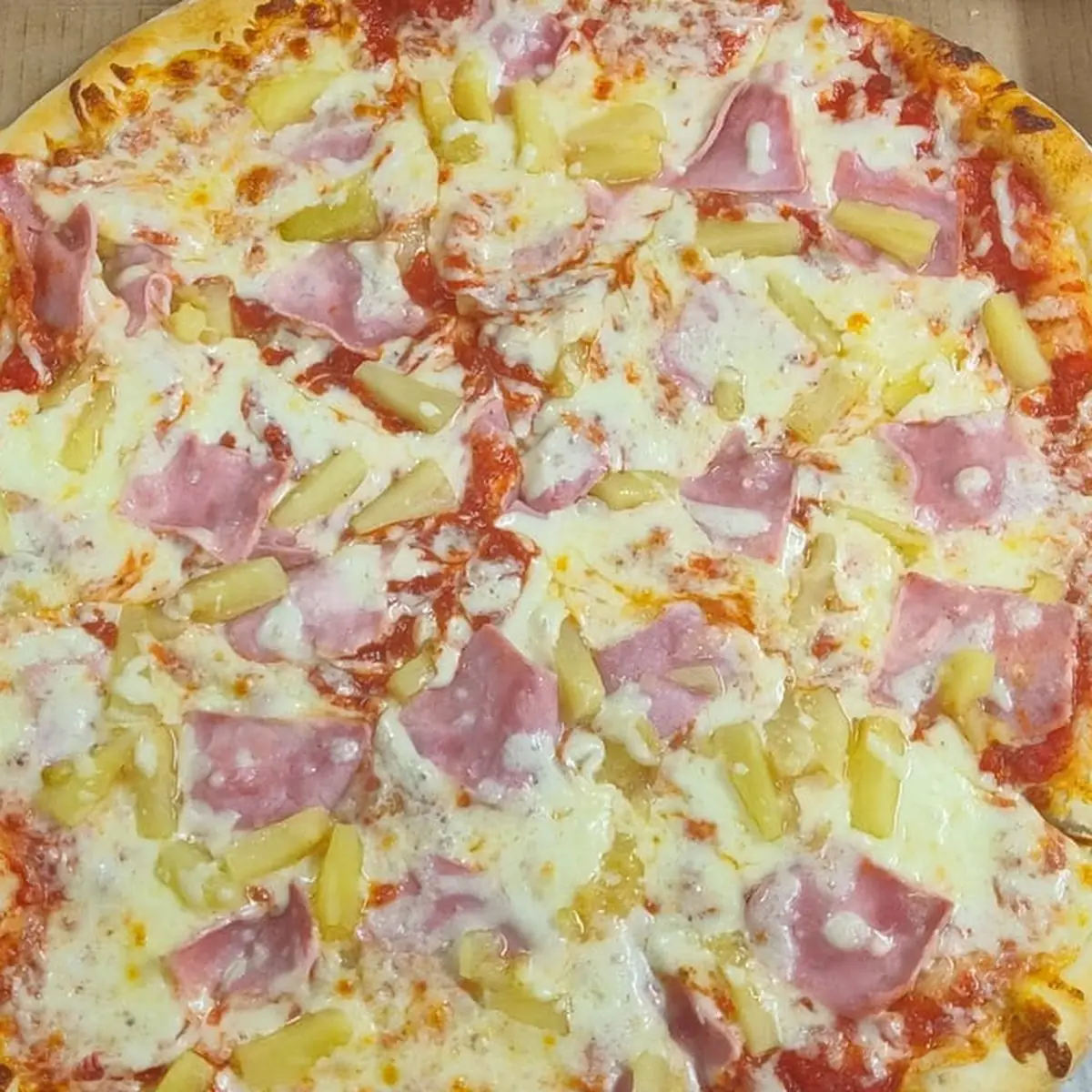 Hawaiian Pizza