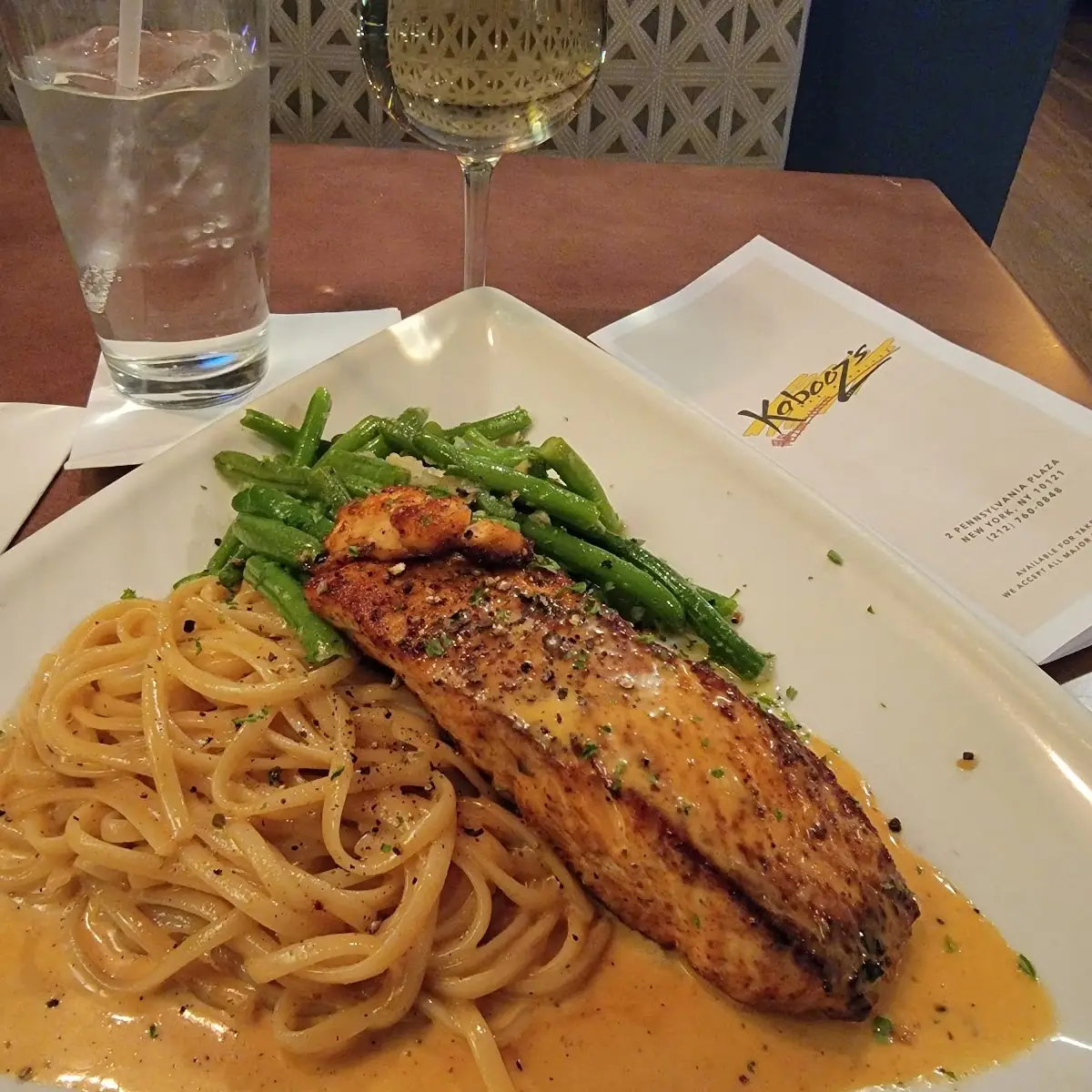 Grilled Salmon Fillet with Linguine with Clam Sauce