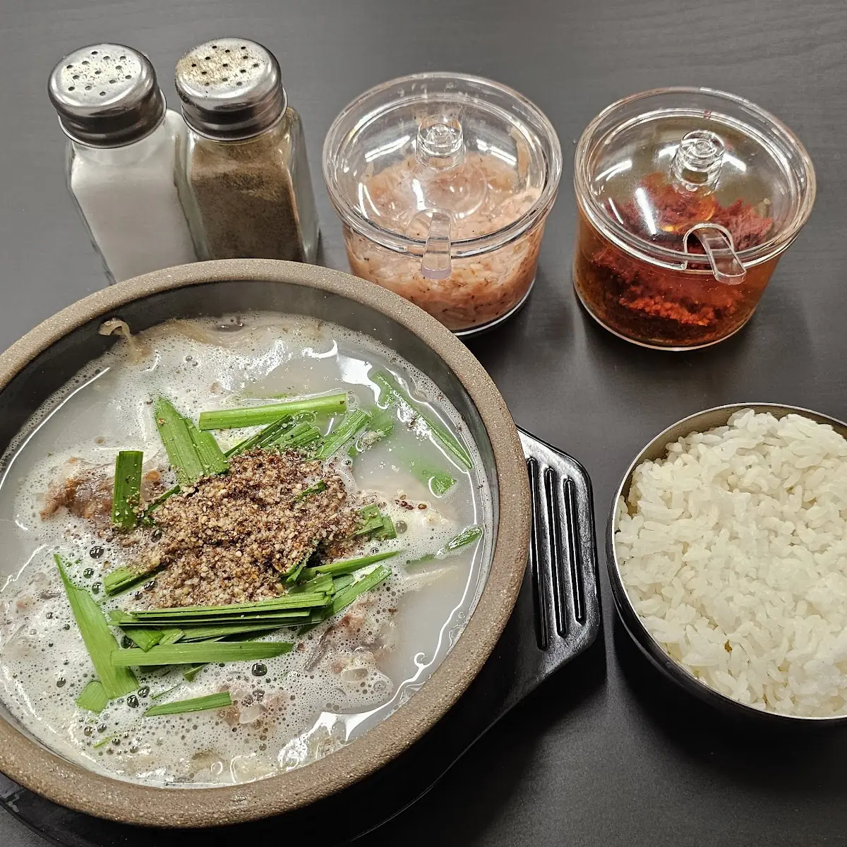 돼지국밥 Pork Soup with Rice