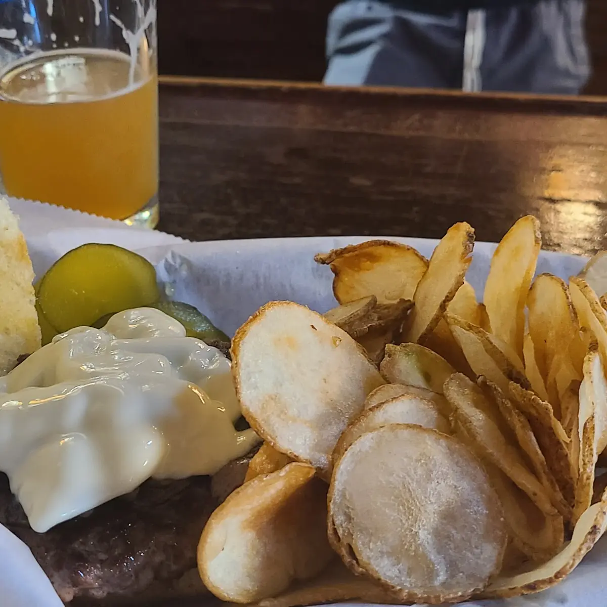 Mushroom & Swiss w Chips