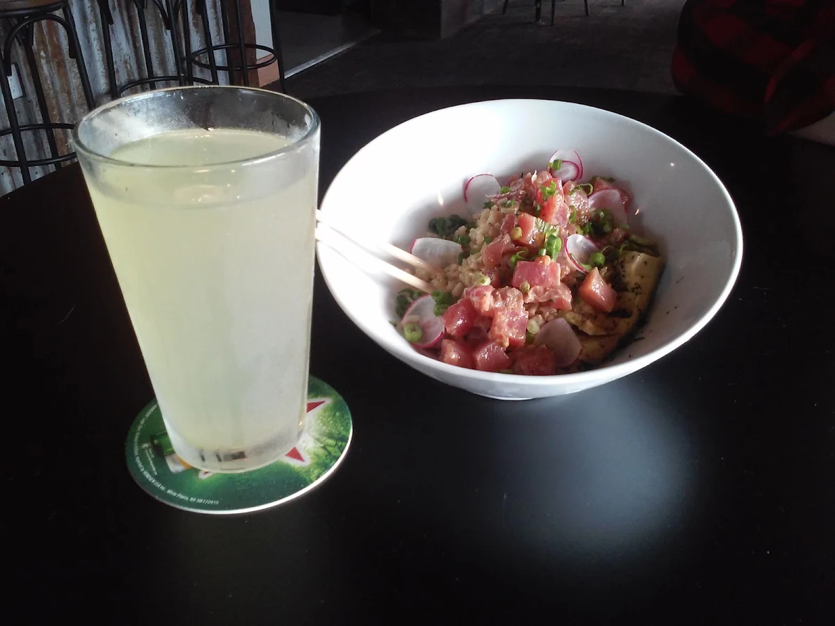 Poke Bowl with Lemon Ginger Cayenne Kombucha
