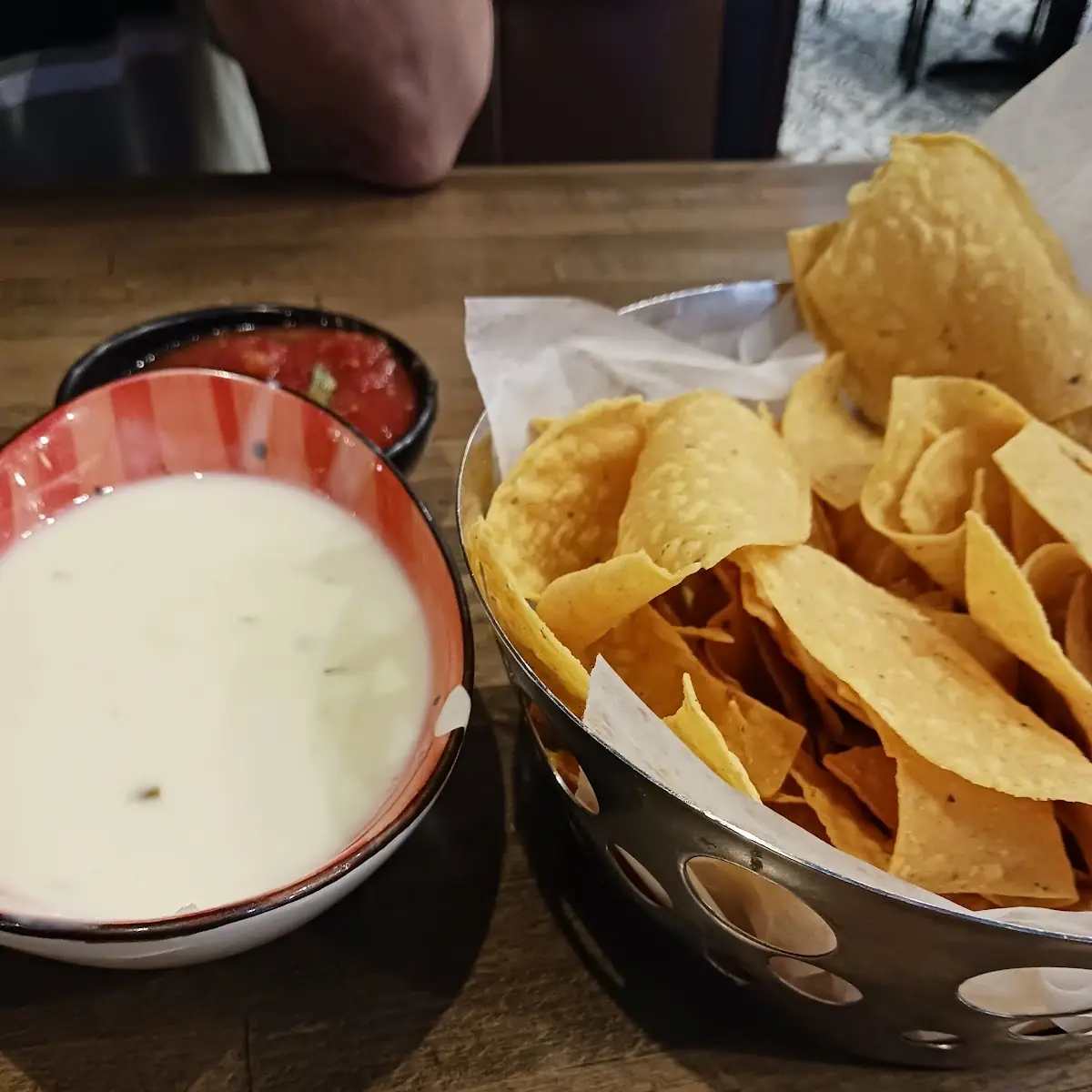 Queso Dipping Sauce Chips and Salsa