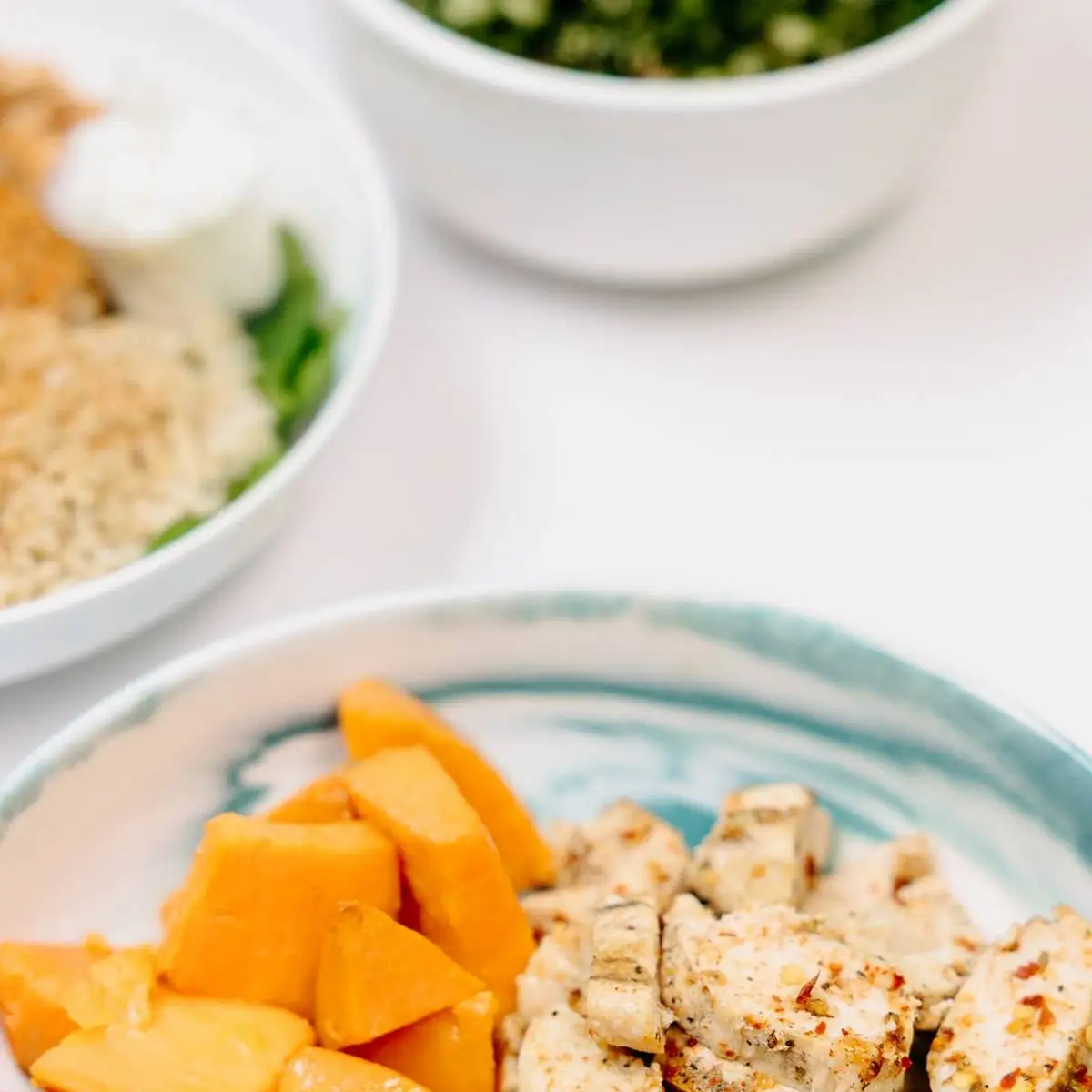 Low Carb Garlic Chicken Bowl
