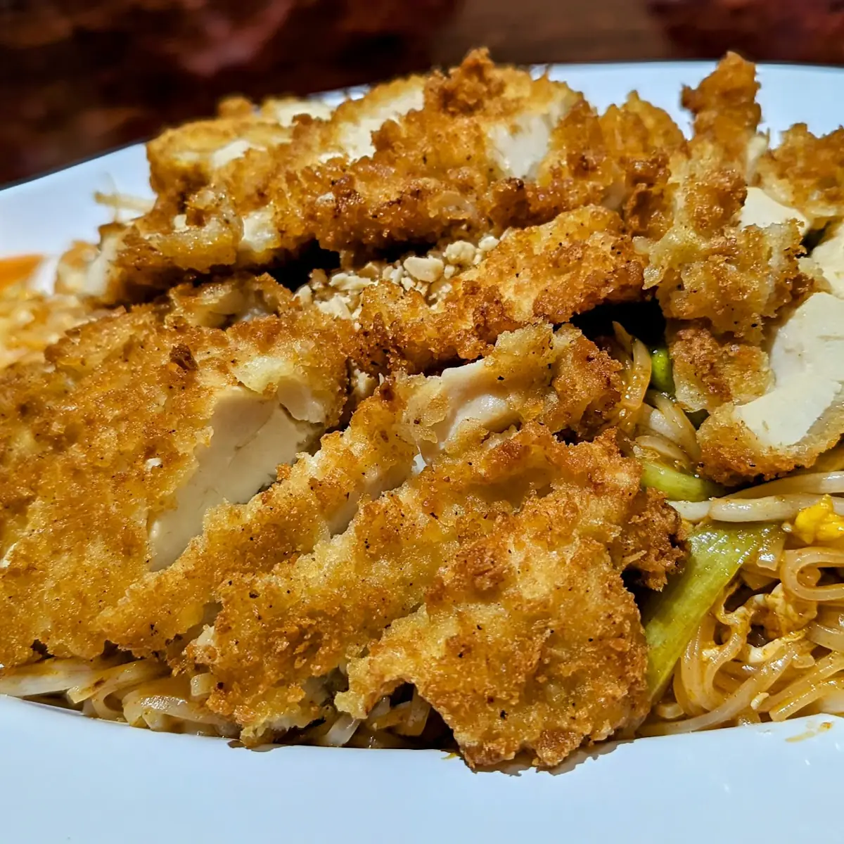 Crispy Chicken Pad Thai