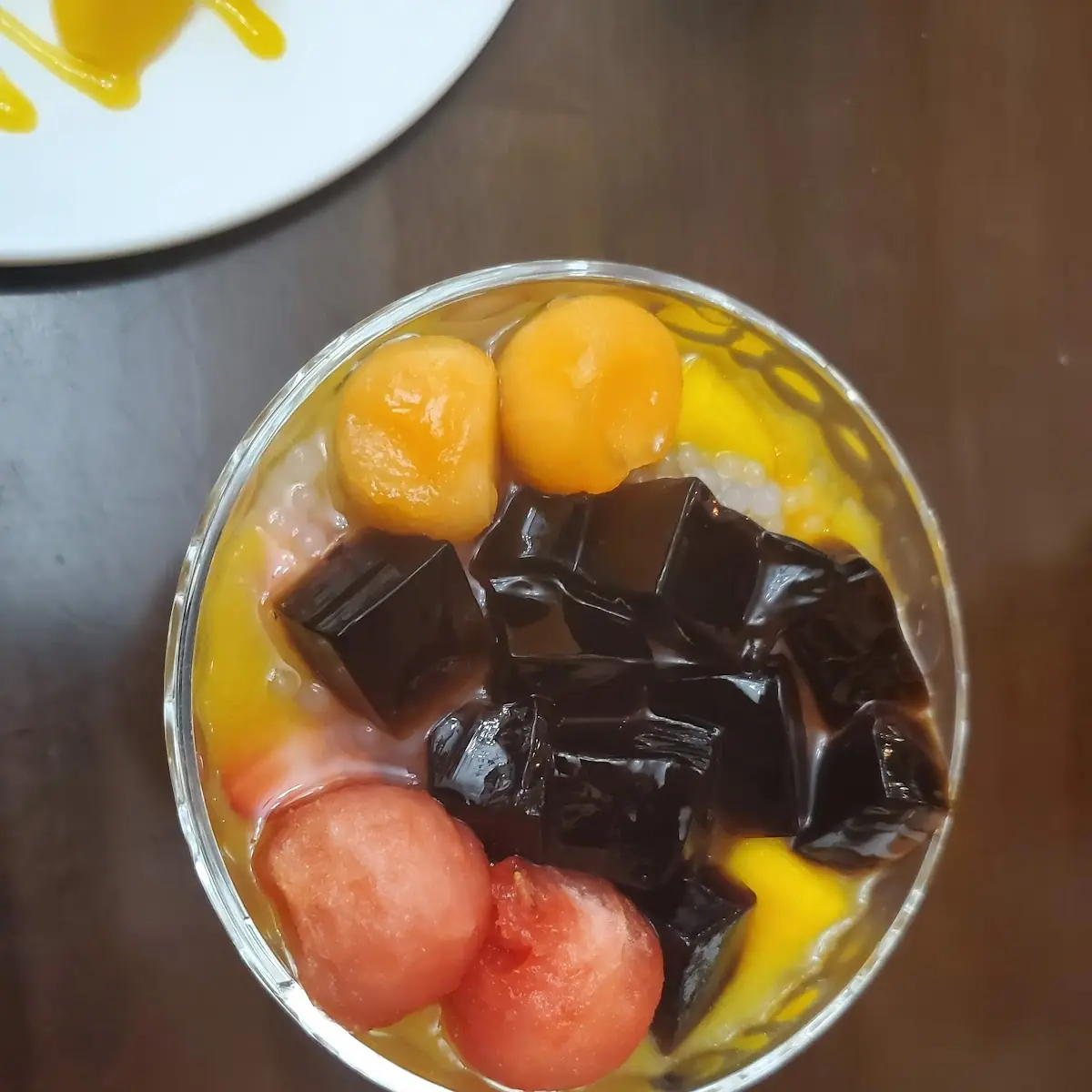 Taro Ball with Grass Jelly