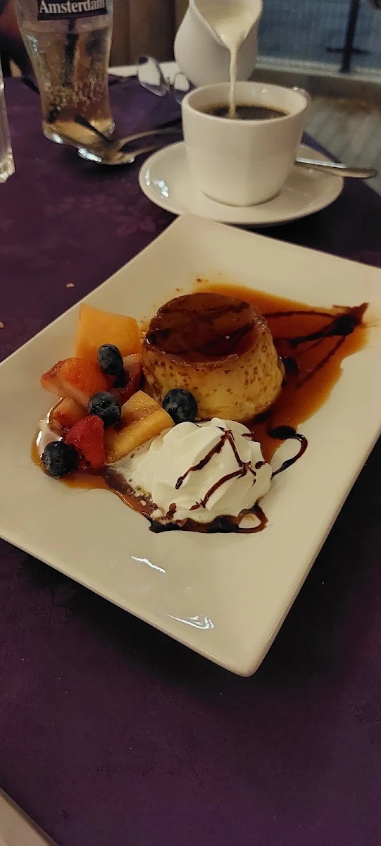 Creme Caramel, Bumpkin's Restaurant & Lounge