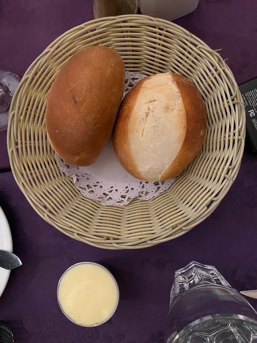 Hot Dinner Rolls, Bumpkin's Restaurant & Lounge