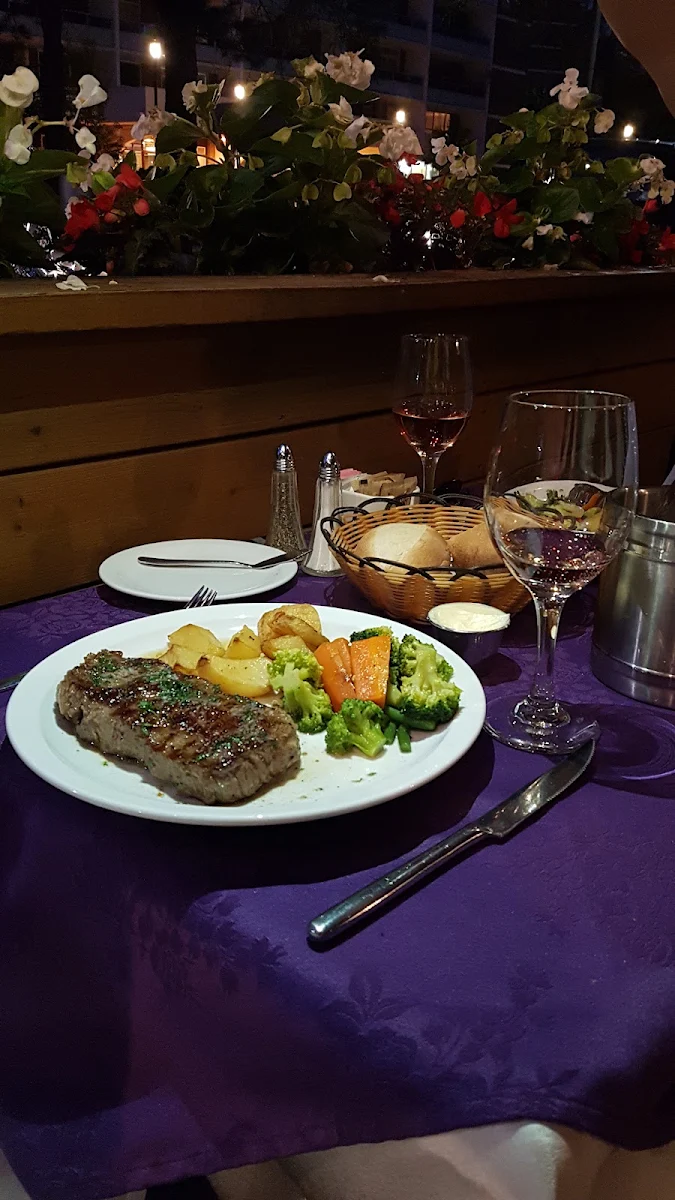 Steak, Bumpkin's Restaurant & Lounge