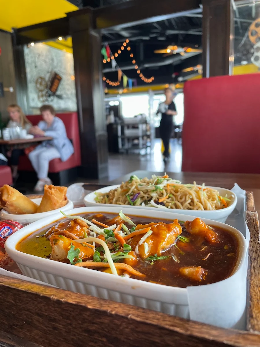 Disco Fries Veg Chow Mein
