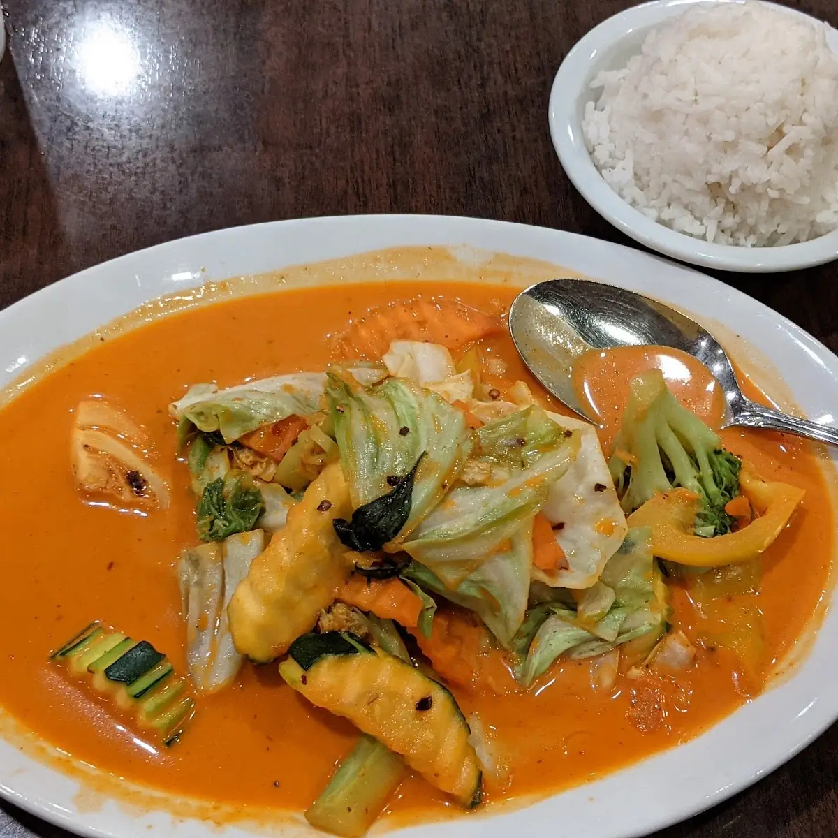 L Red Curry