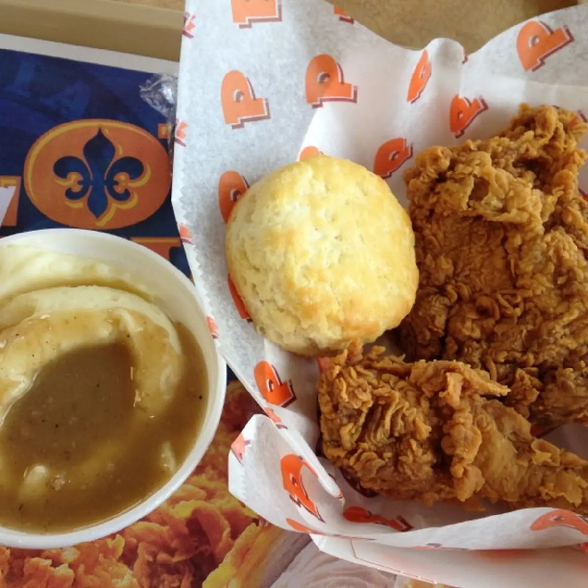 Fried Chicken & Mashed Potatoes with Gravy