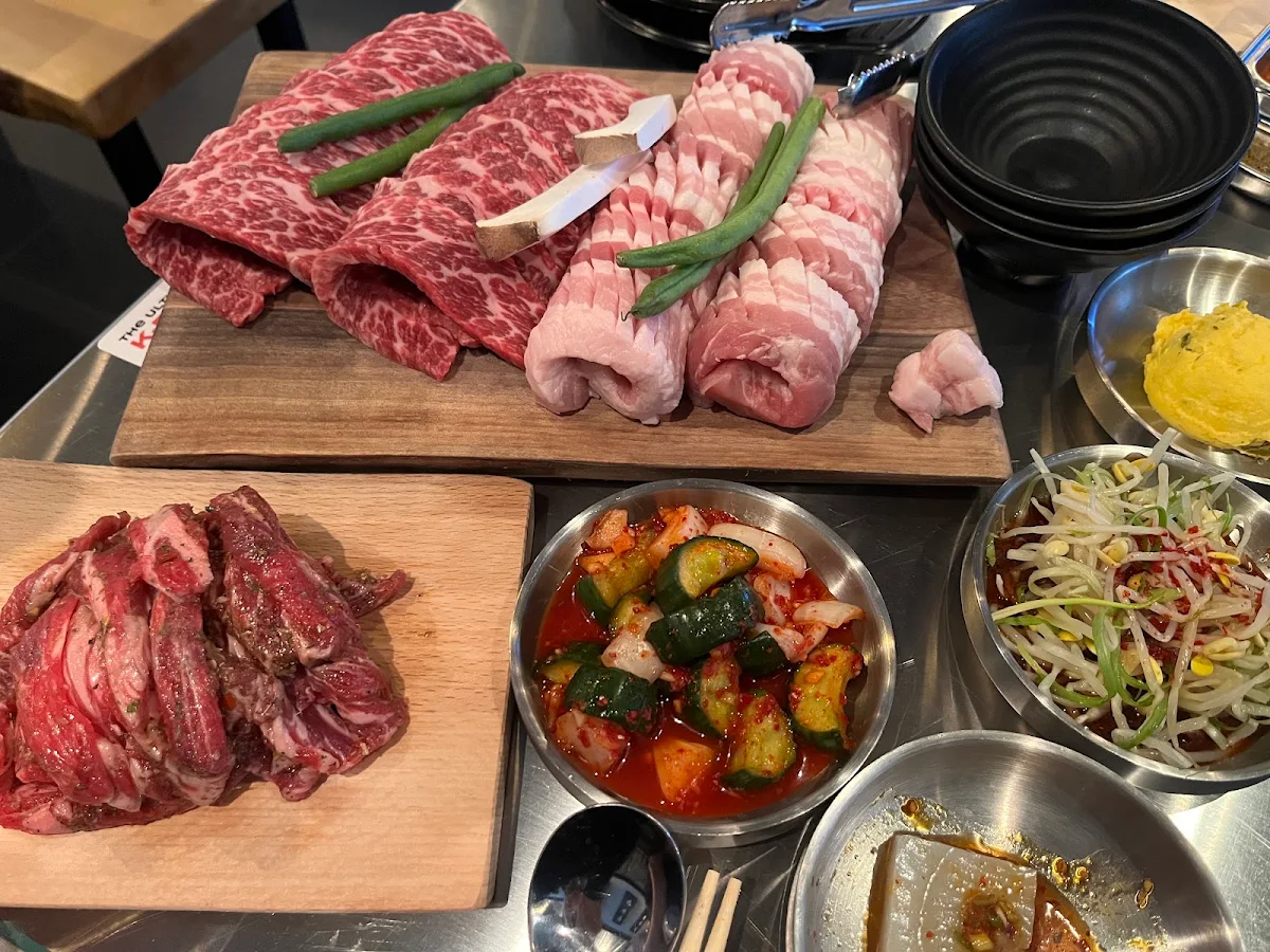 Highlights, Daldongnae Korean BBQ - Byward Market