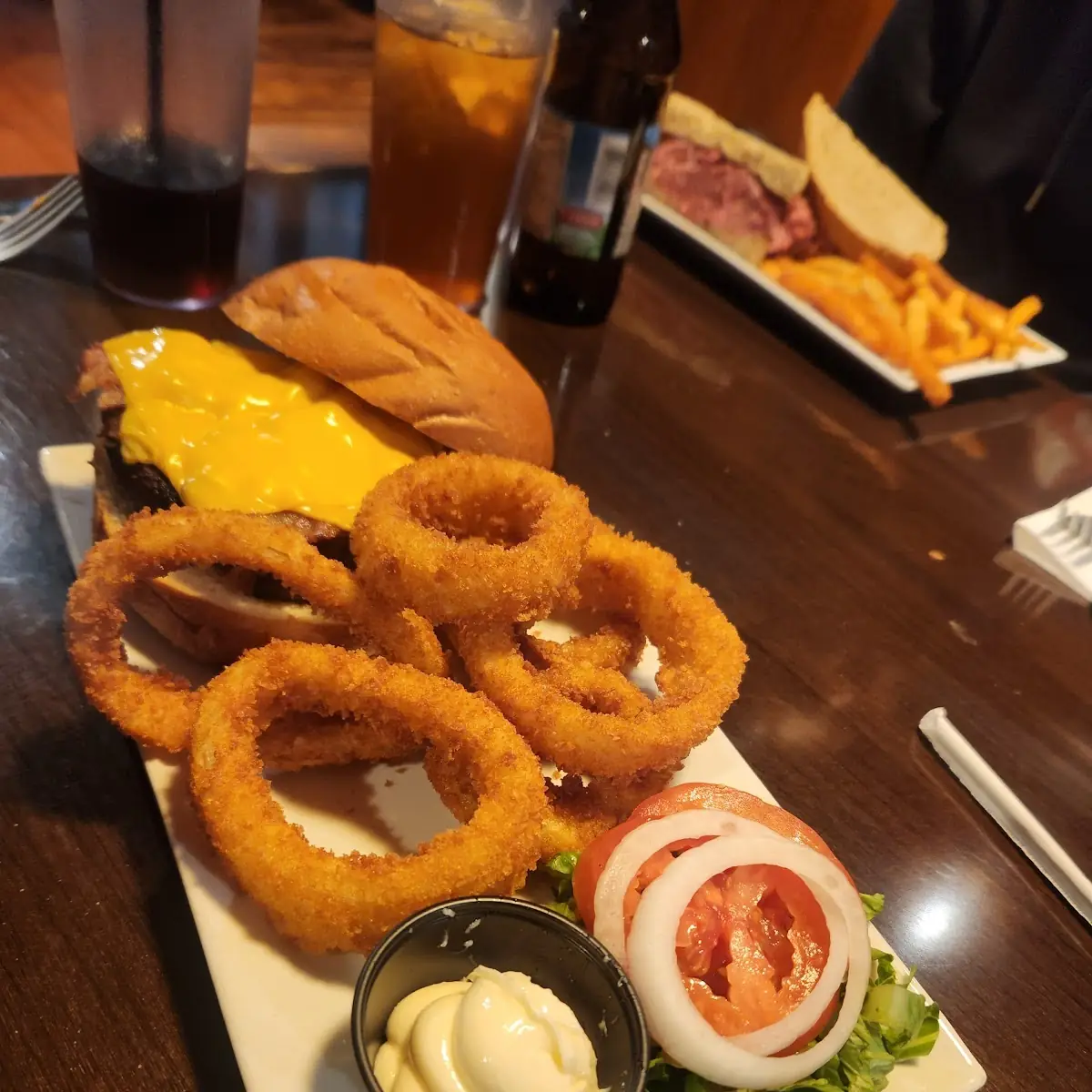 Cheeseburger with Onion Rings