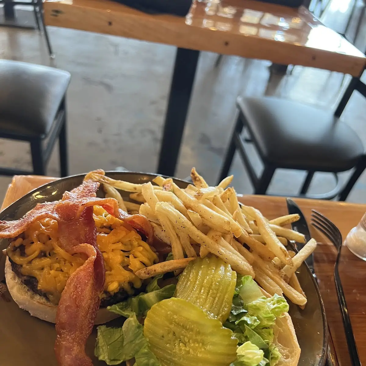 Cheese Burger with Fries