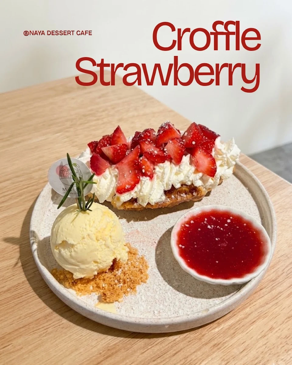 Strawberry & Cream Croffle