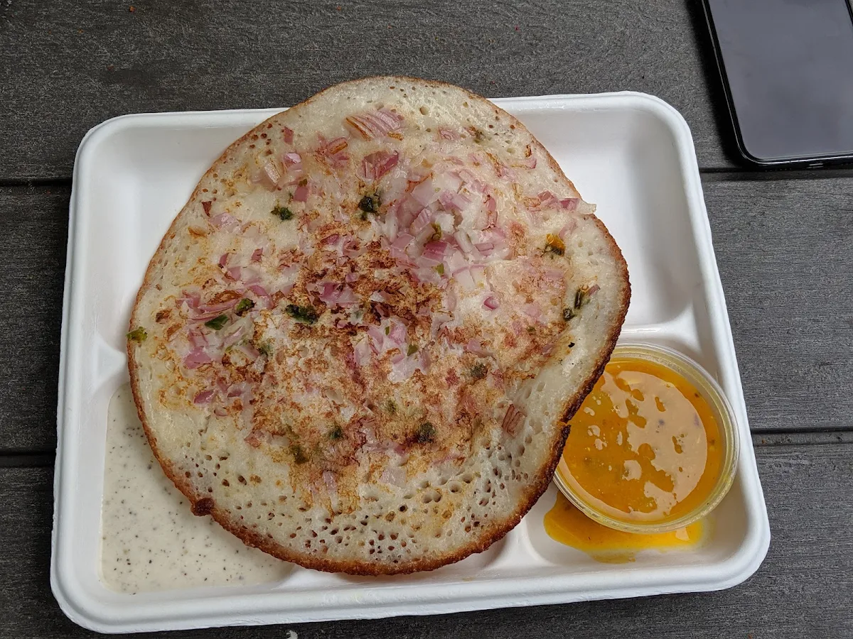 Onion Chilli Uttapam
