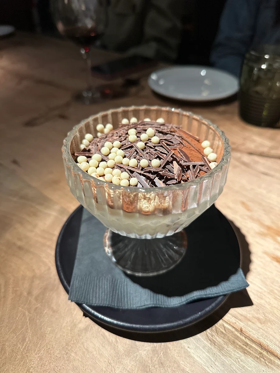 Tiramisu, Notte Ristorante (formerly Amano Trattoria)