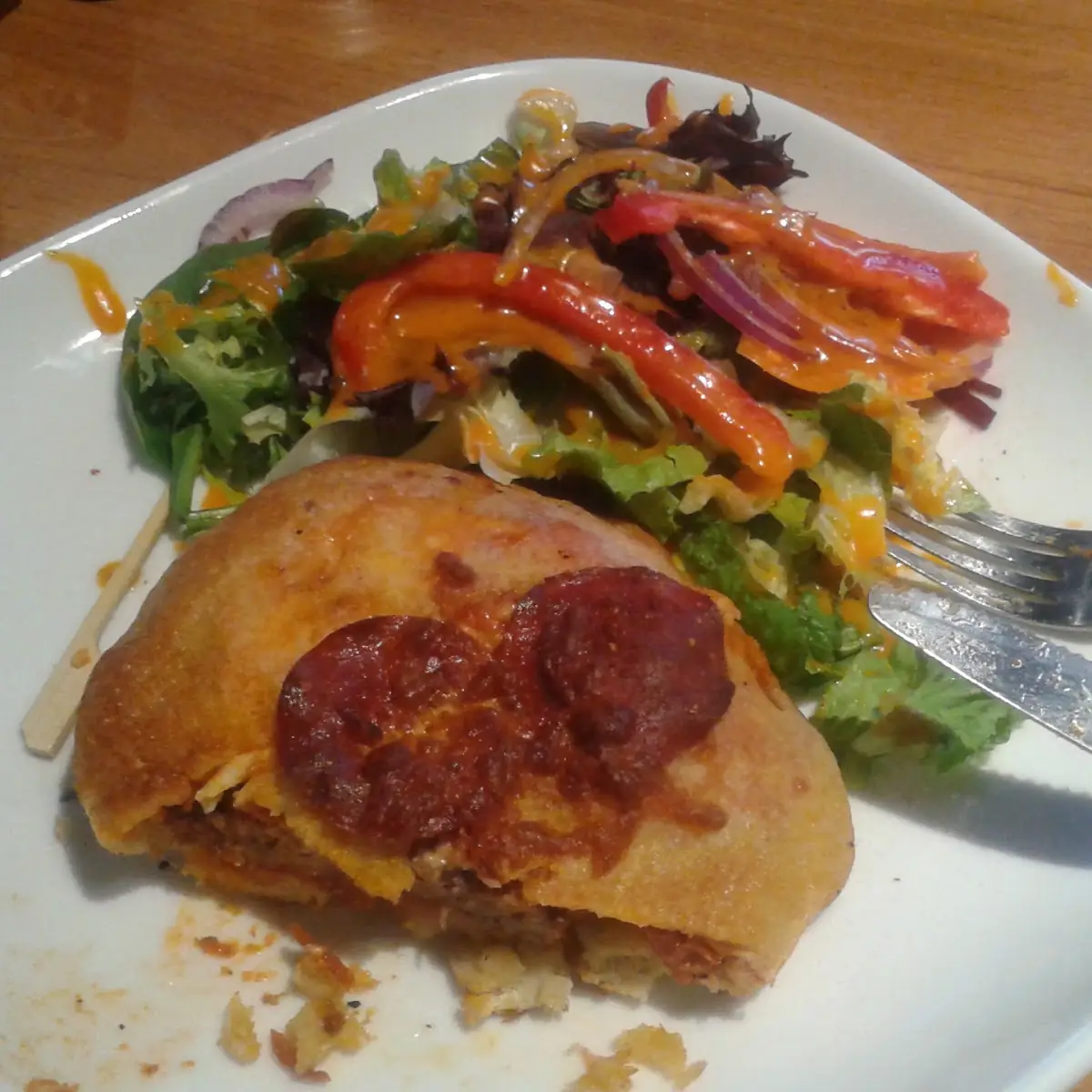 B Bacon Pepperoni Pizza Burger, Boston Pizza