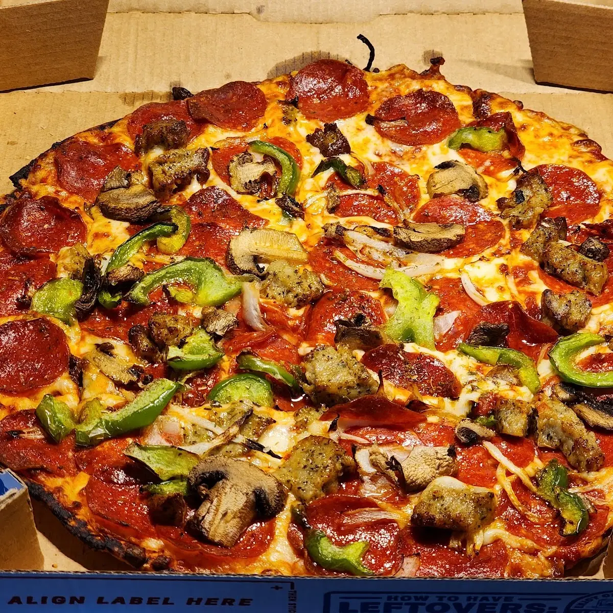Thin Crust Deluxe Pizza