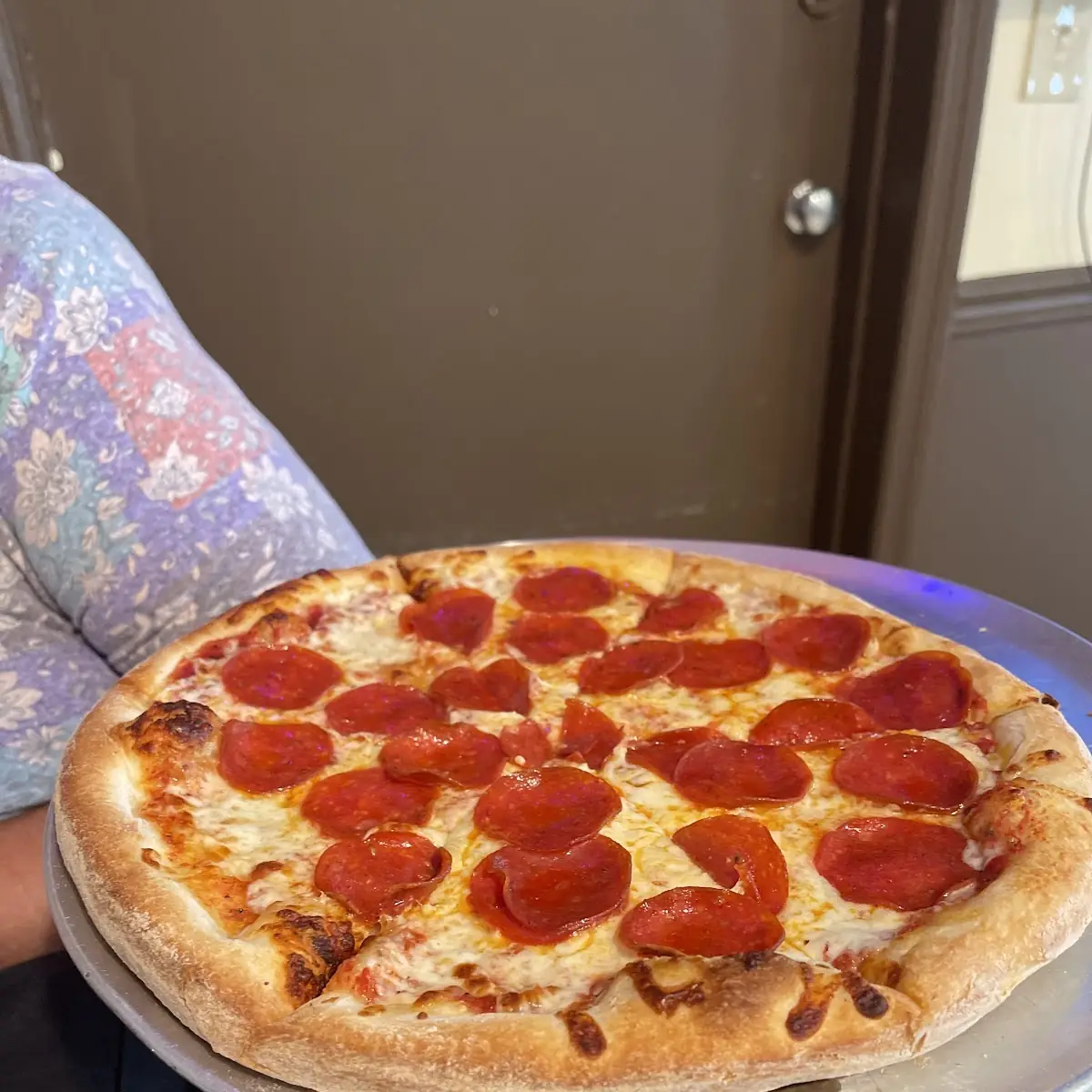 Large Pepperoni Pizza Pie