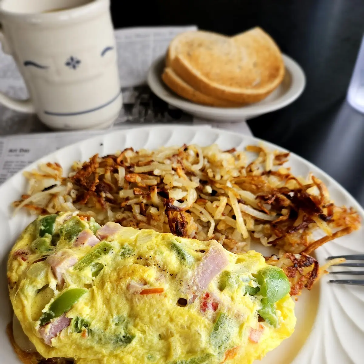 Western Omelet with Hash Browns