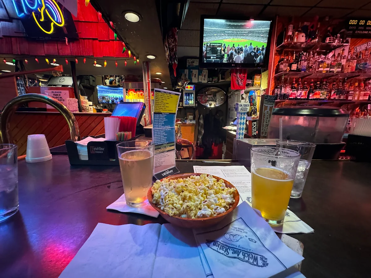Pop Corn & Beers
