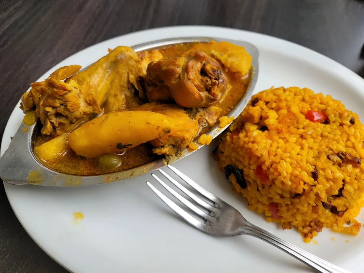 Pollo Guisado