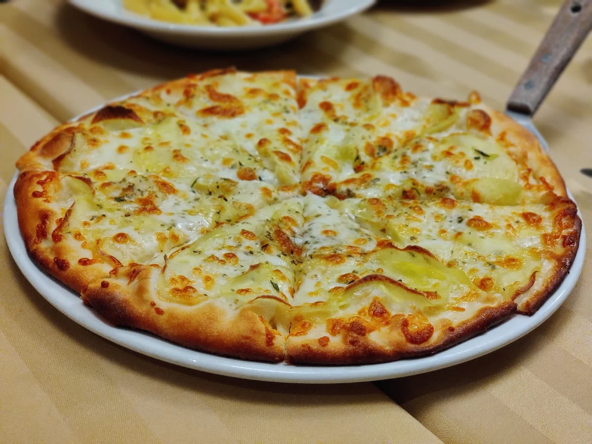 Con Patate White Pizza