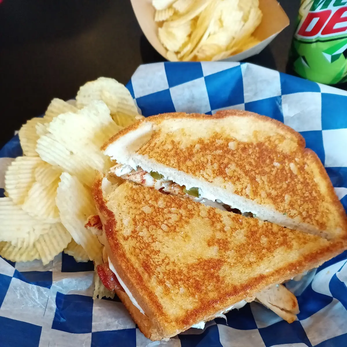 Jalapeno Popper Grilled Cheese