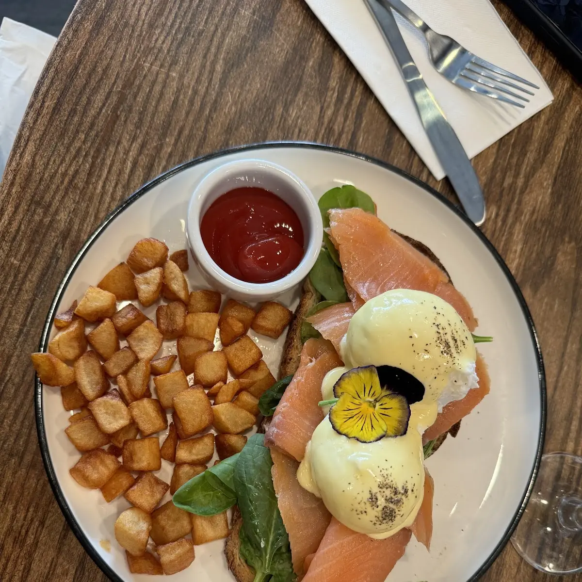 Smoked Salmon Benedict
