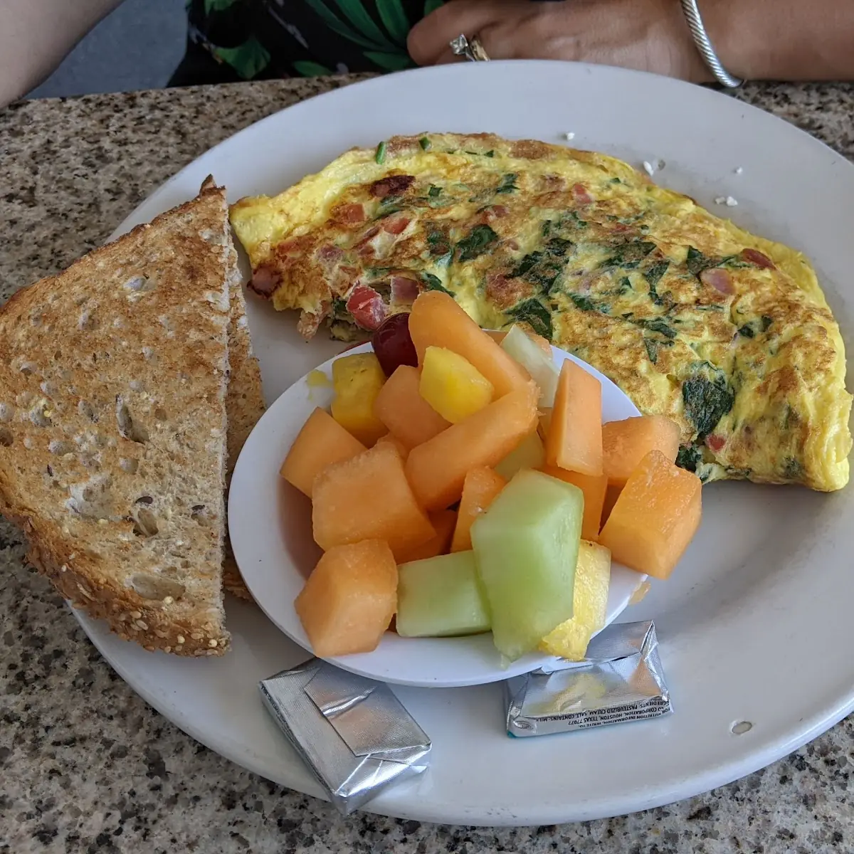 Veggie Omelette with Fruit