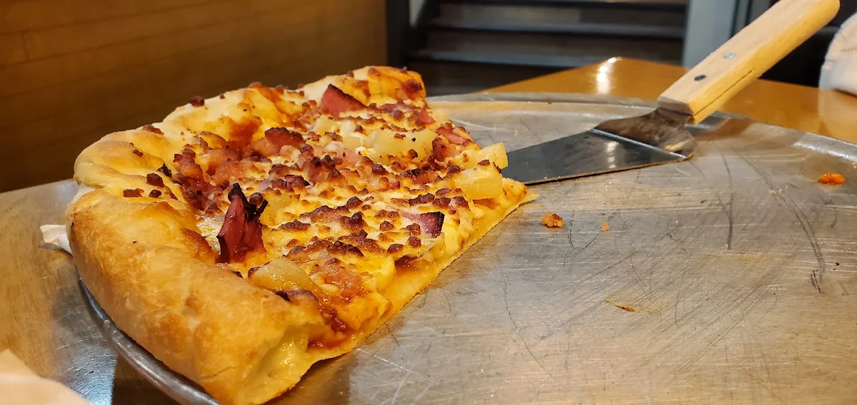 Hawaiian with Stuffed Crust