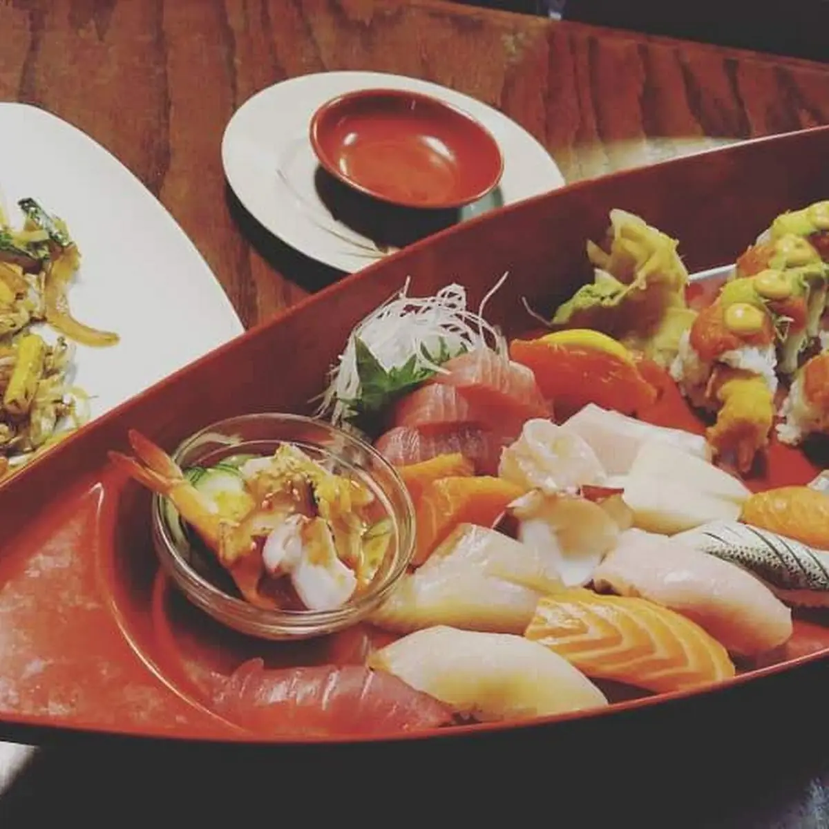 Omakase Sushi Boat