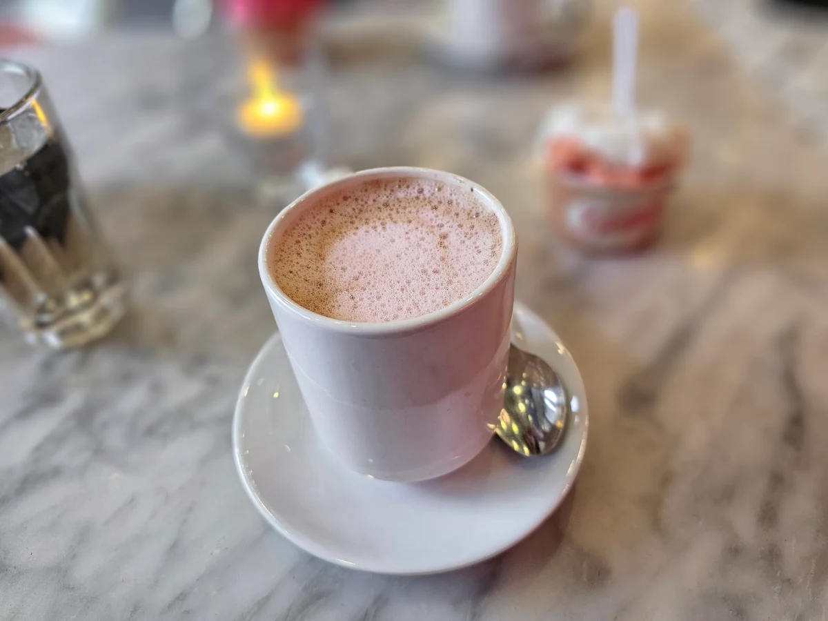 Strawberry Mocha Latte, CAFÉ GELATO - ST-LAURENT