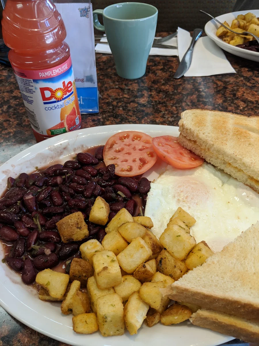 Eggs and Beans, Good Egg Dining