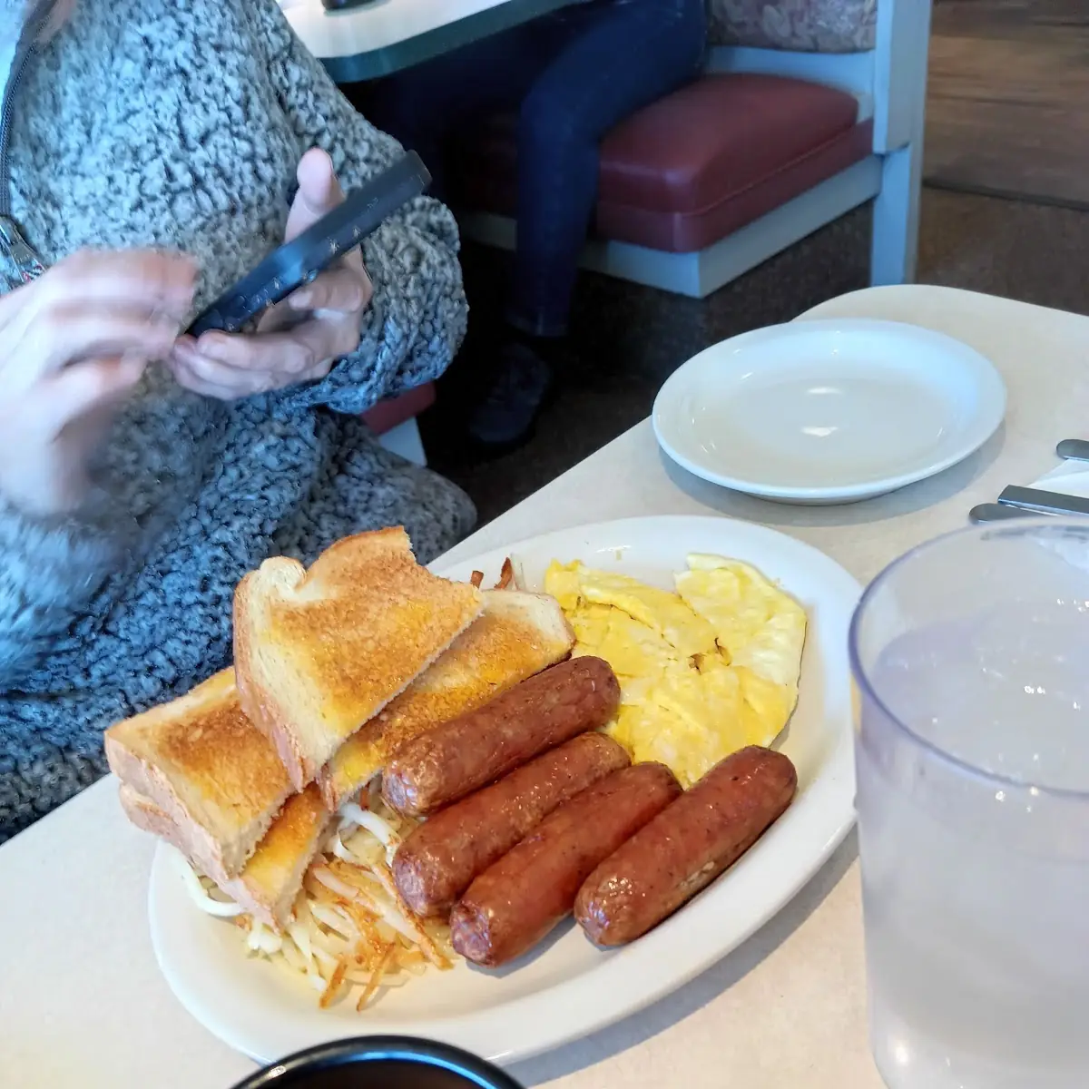 Scrambled Eggs Sausage Links and Hash Browns