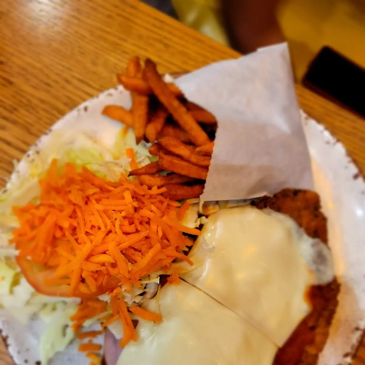 Milanesa Con Ensalada Verde