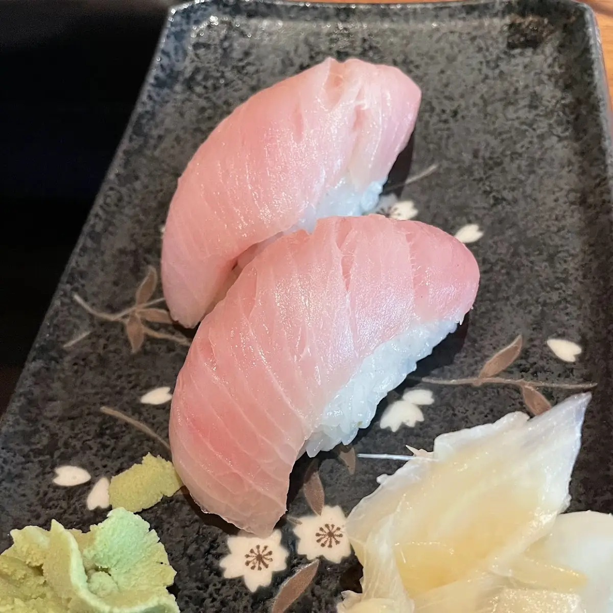 Hamachi Nigiri