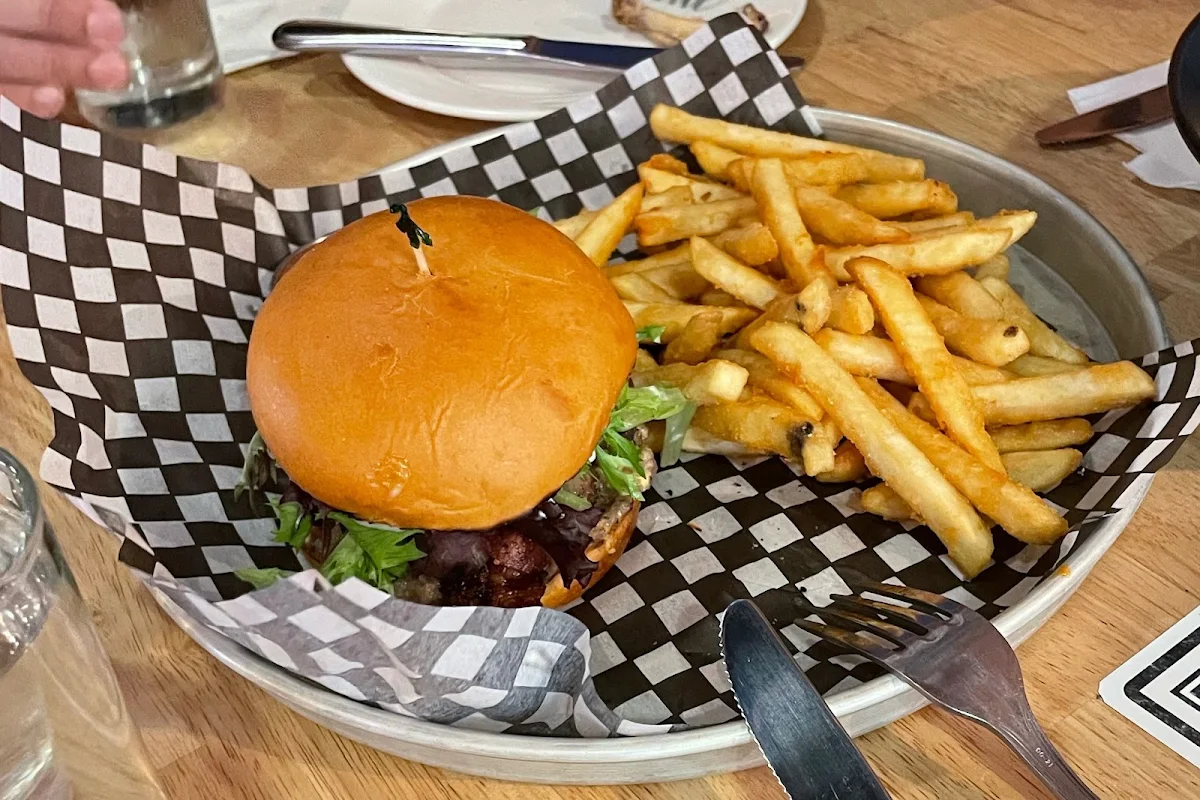 Classic Hamburger, Jackson's Resto Butcher