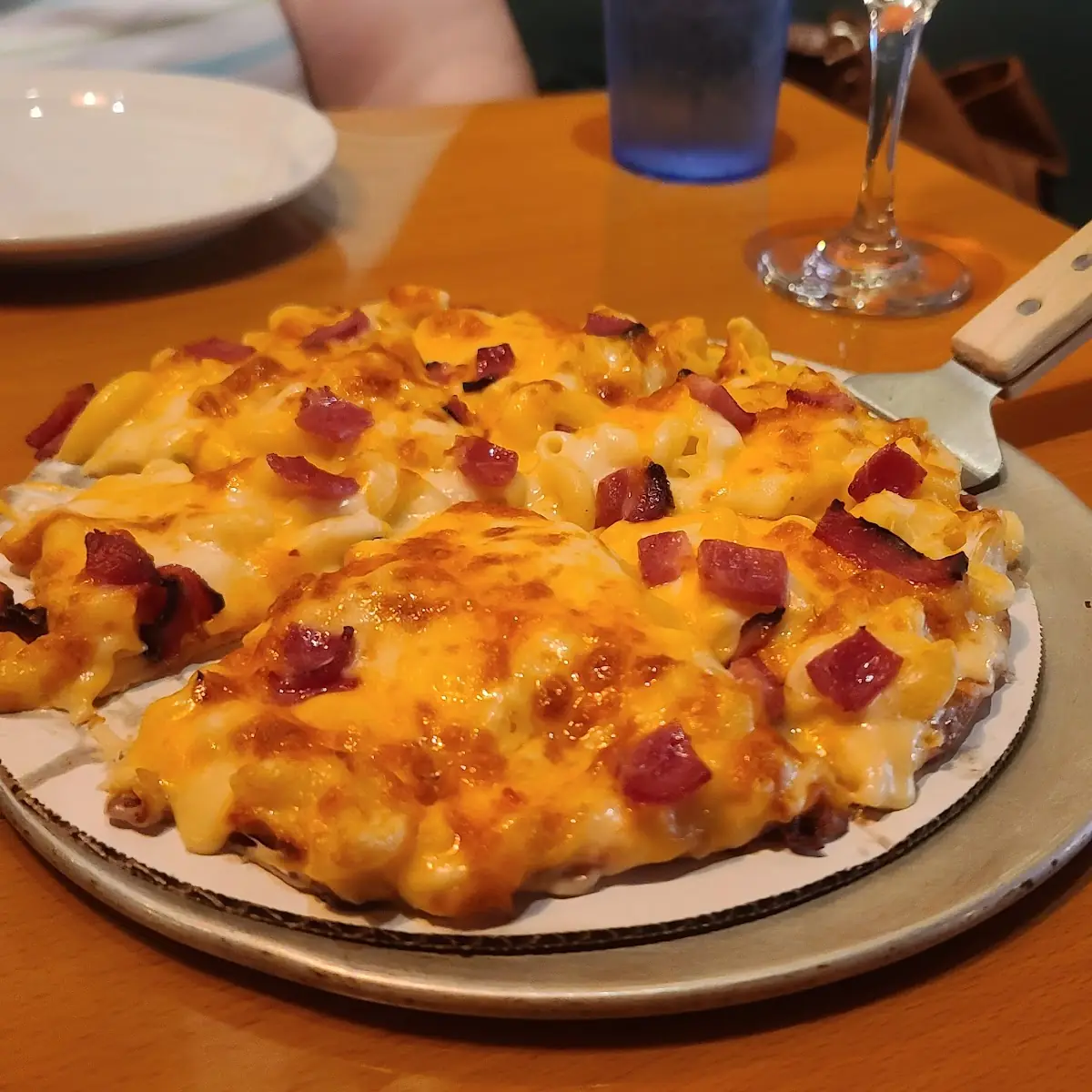 Bacon Mac and Cheese Pizza