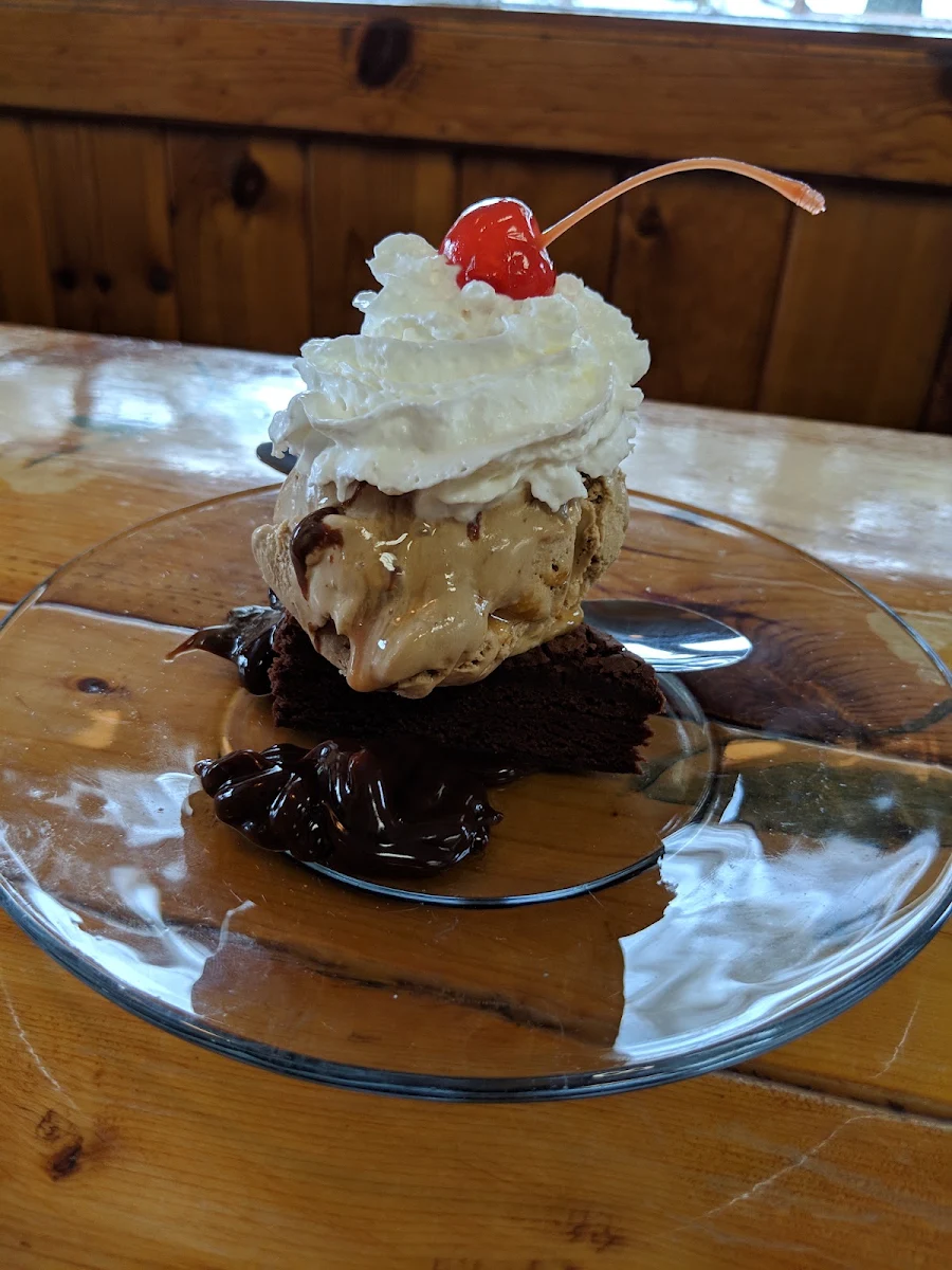Udder Delight Brownie Sundae