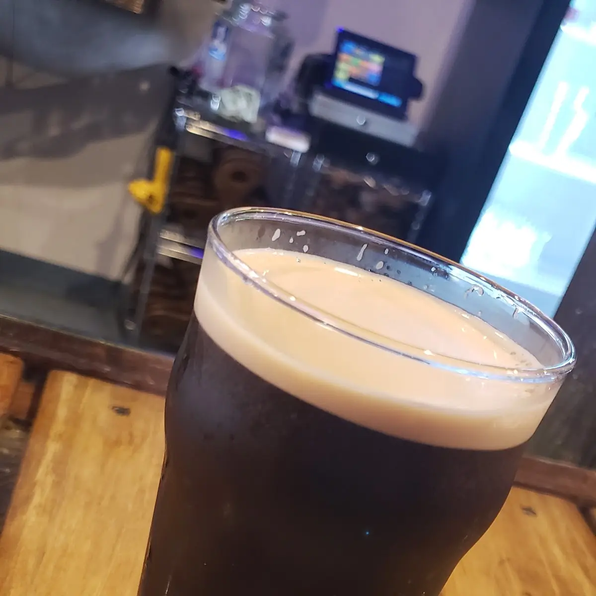 Dry Irish Stout on Nitro
