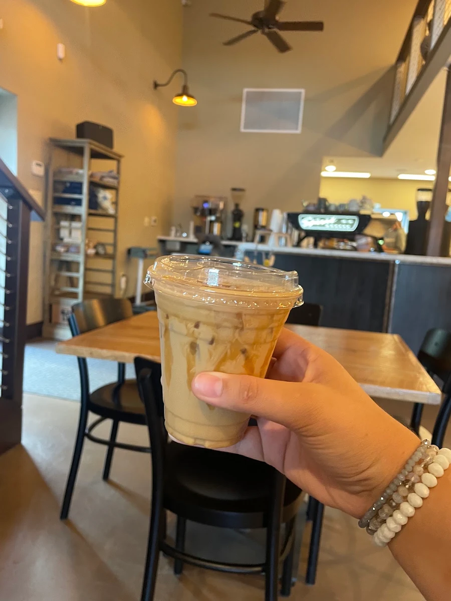 Iced Caramel Macchiato