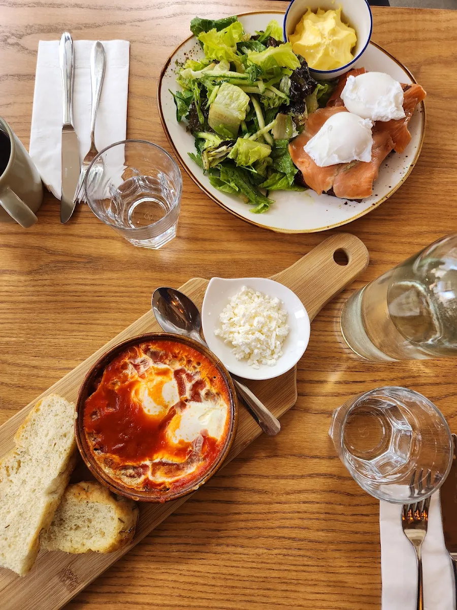Smoked Salmon Eggs Benedict